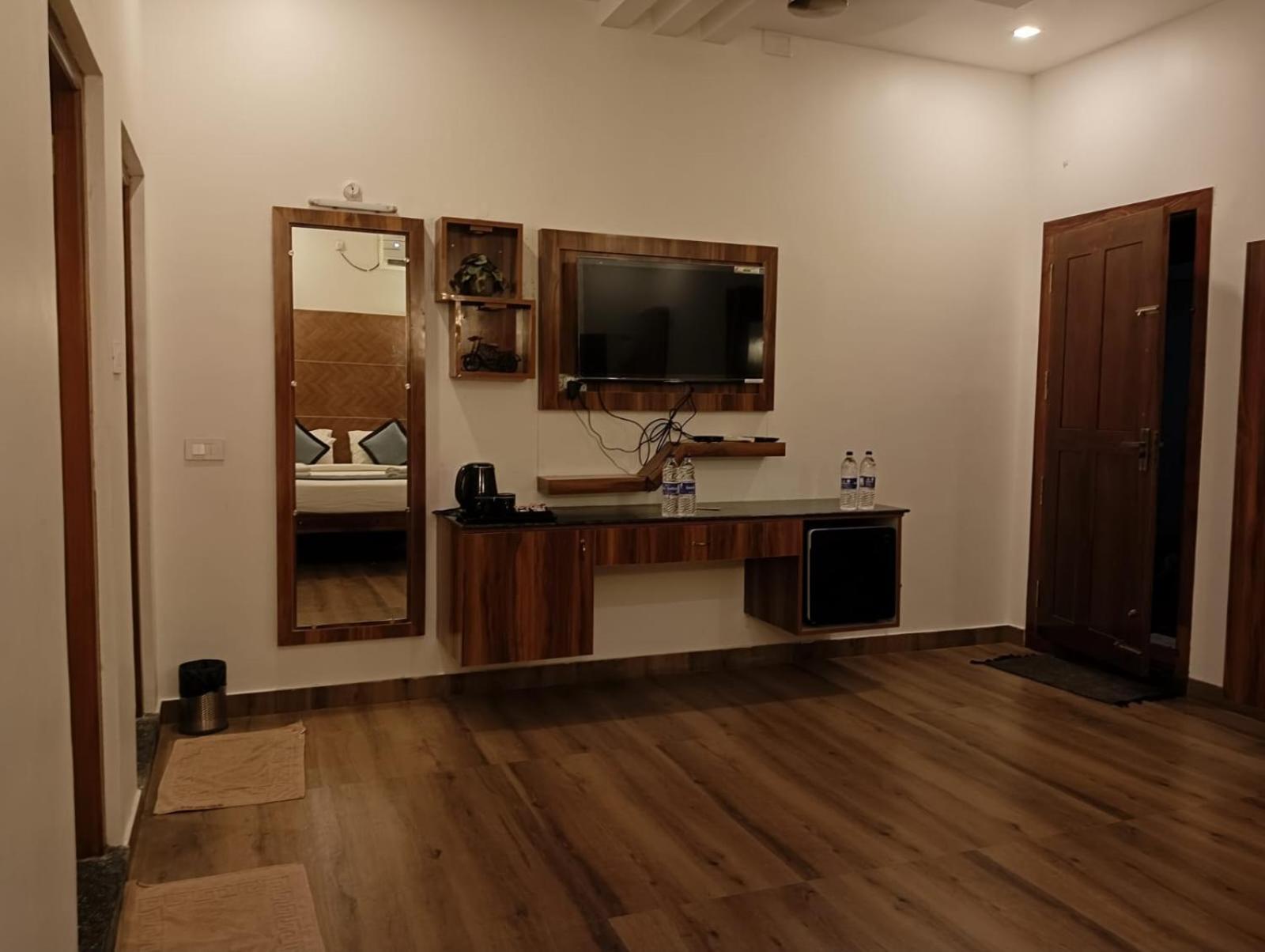Grb Resort Tiruchchendūr 客房 照片